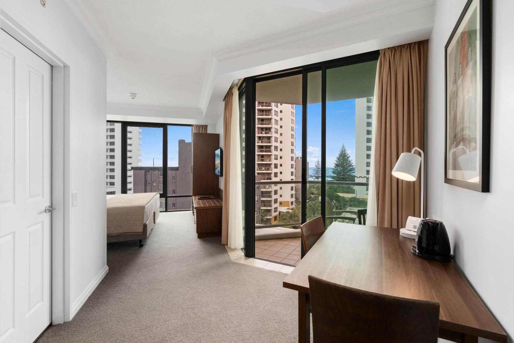 Legends Surfers Paradise Mid Week Madness Deal - Q Stay Gold Coast Exterior photo