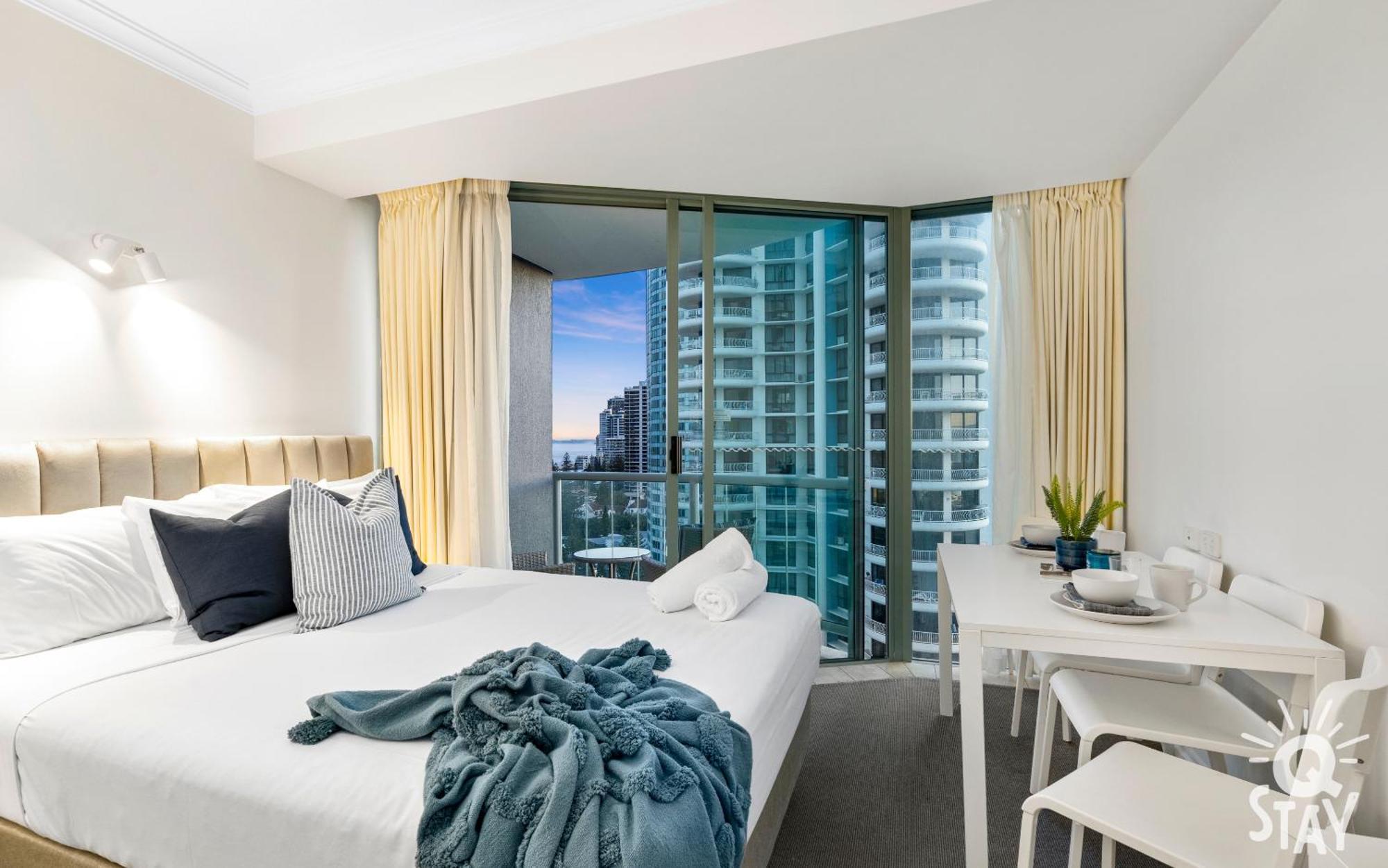 Legends Surfers Paradise Mid Week Madness Deal - Q Stay Gold Coast Exterior photo