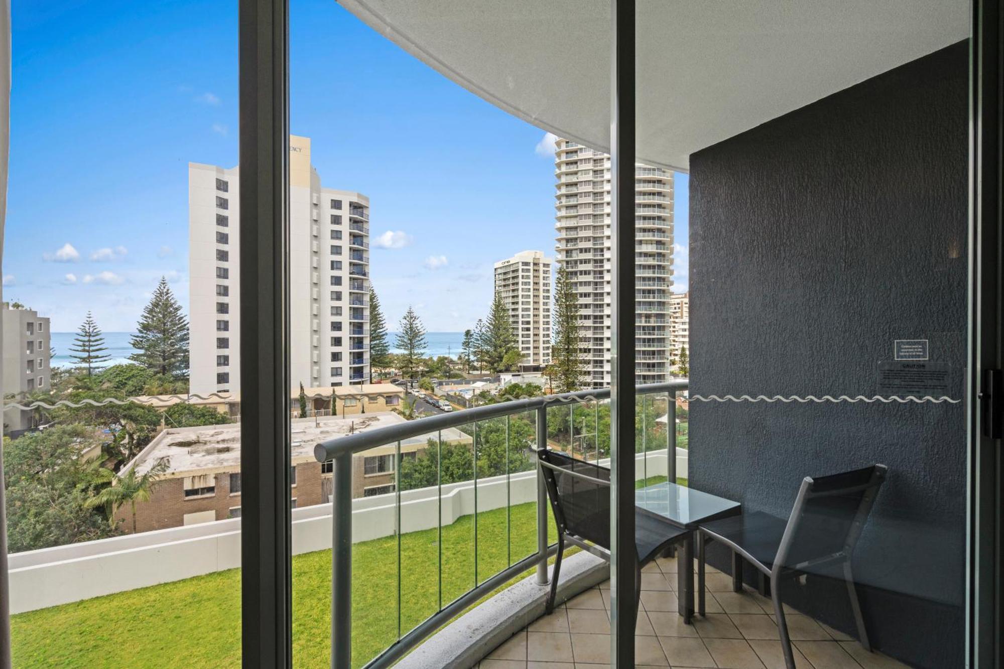 Legends Surfers Paradise Mid Week Madness Deal - Q Stay Gold Coast Exterior photo