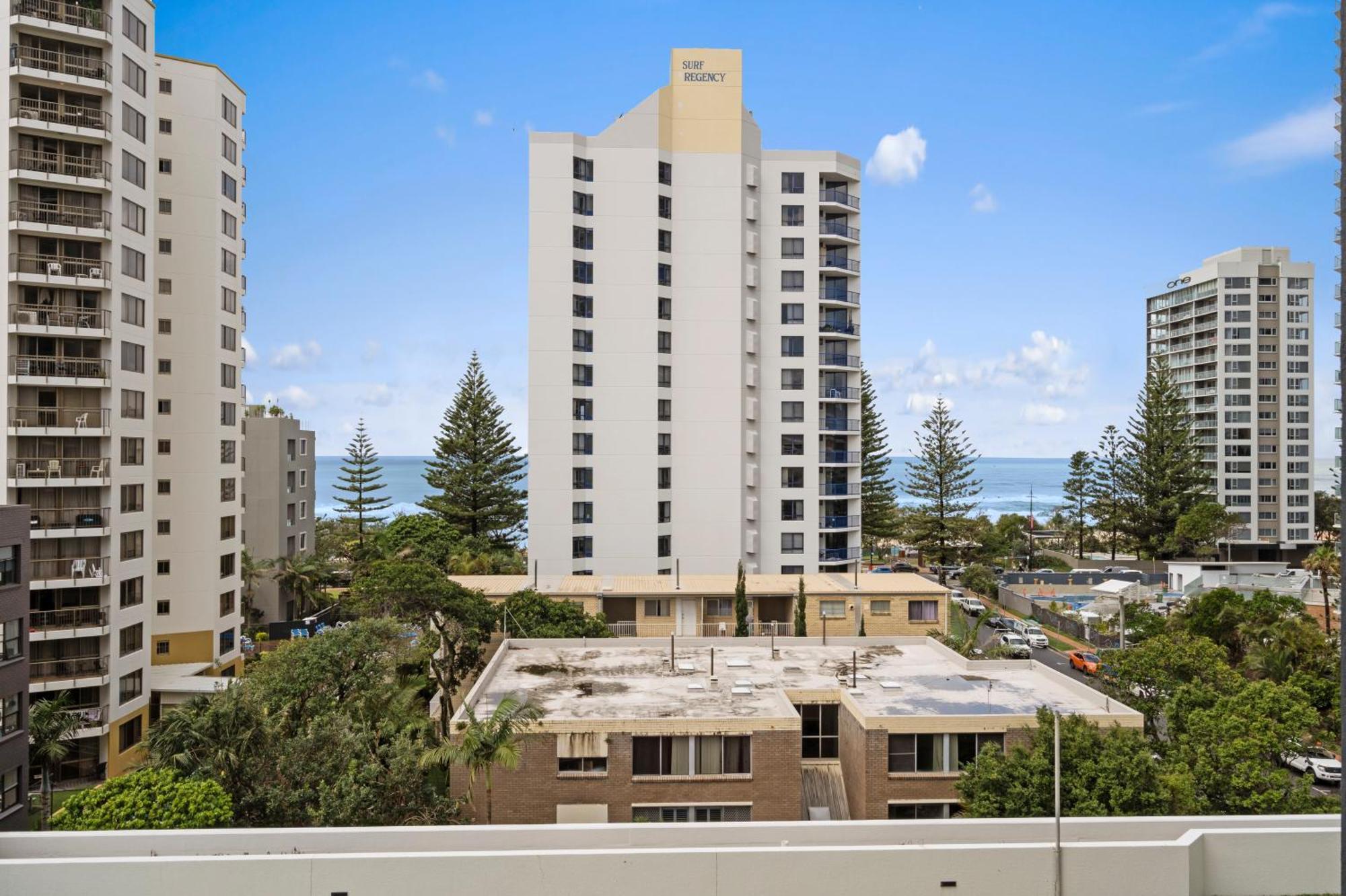 Legends Surfers Paradise Mid Week Madness Deal - Q Stay Gold Coast Exterior photo