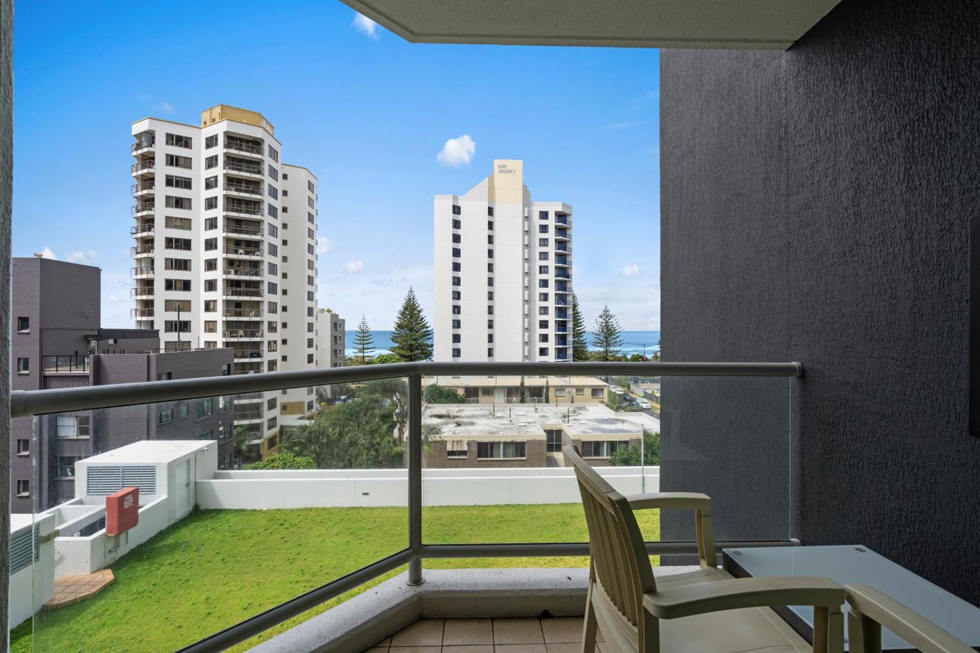 Legends Surfers Paradise Mid Week Madness Deal - Q Stay Gold Coast Exterior photo