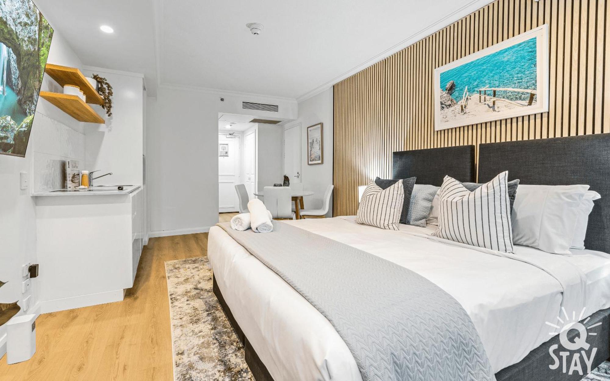 Legends Surfers Paradise Mid Week Madness Deal - Q Stay Gold Coast Exterior photo