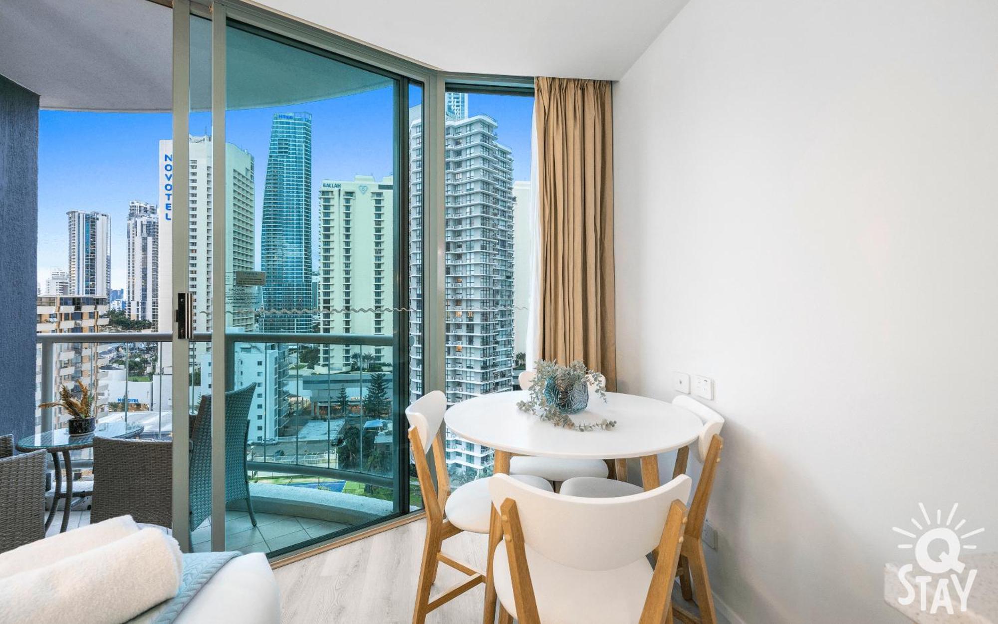 Legends Surfers Paradise Mid Week Madness Deal - Q Stay Gold Coast Exterior photo