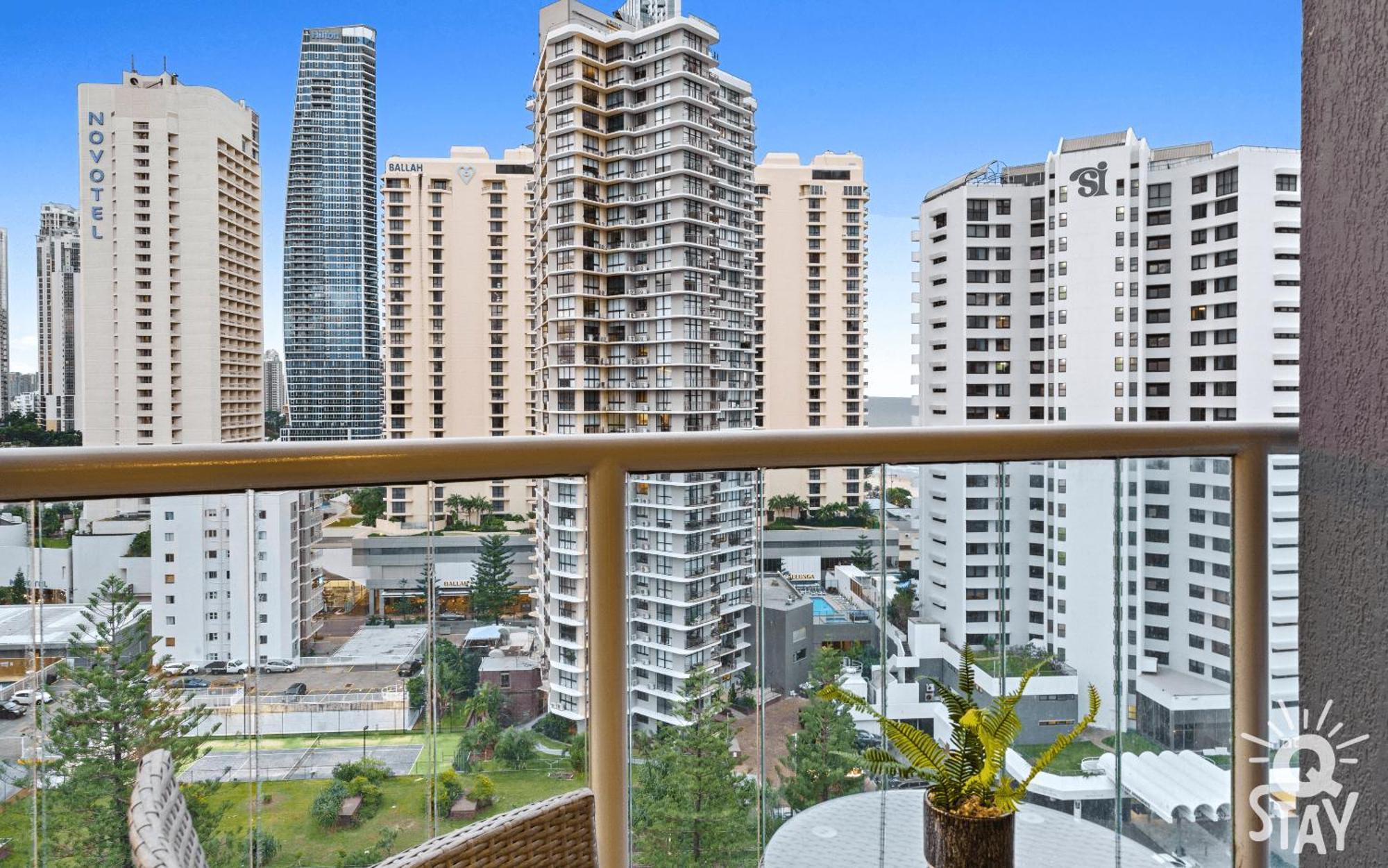 Legends Surfers Paradise Mid Week Madness Deal - Q Stay Gold Coast Exterior photo